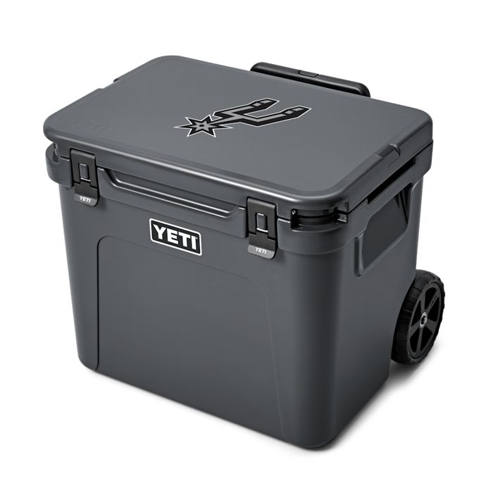 Термобокс YETI San Antonio Spurs Roadie 60 Wheeled Cooler