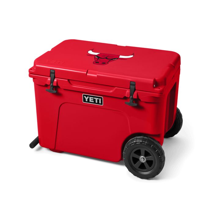 Термобокс YETI Chicago Bulls Tundra Haul Wheeled Cooler