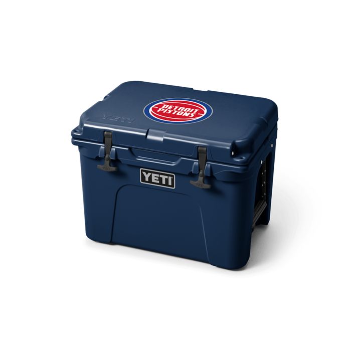 Термобокс YETI Detroit Pistons Tundra 35 Hard Cooler