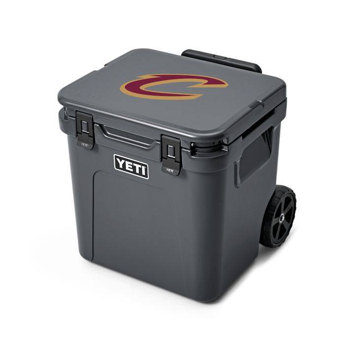 Термобокс YETI Cleveland Cavaliers Roadie 48 Wheeled Cooler