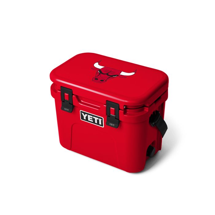 Термобокс YETI Chicago Bulls Roadie 15 Hard Cooler