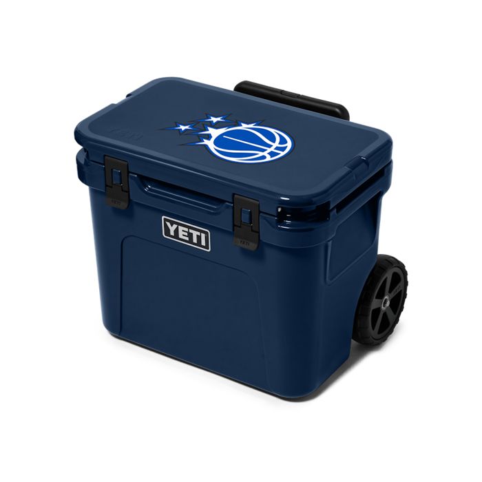 Термобокс YETI Orlando Magic Roadie 32 Wheeled Cooler