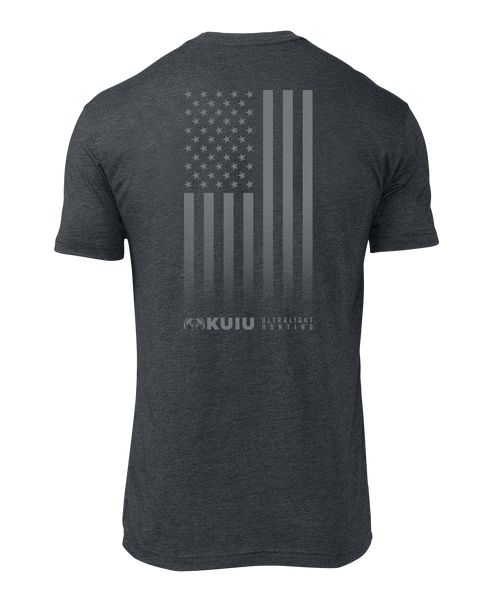 Рыболовная рубашка KUIU Vertical Flag Logo T-Shirt | Charcoal