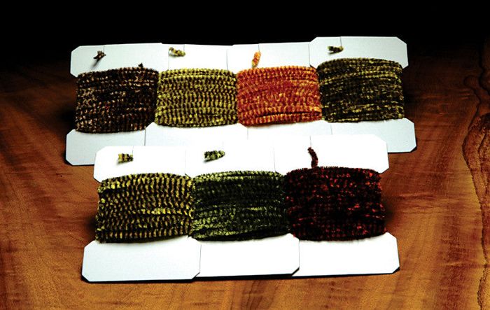 Материал для вязания мушек Hareline Dubbin Variegated Chenille Medium