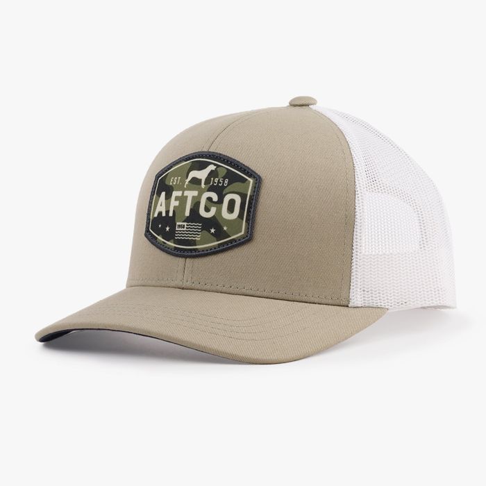 Головной убор MENS Best Friend Trucker Hat